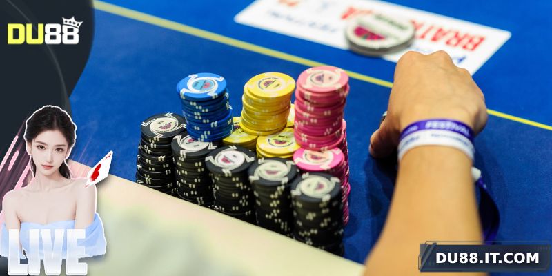 Poker có luật chơi đơn giản